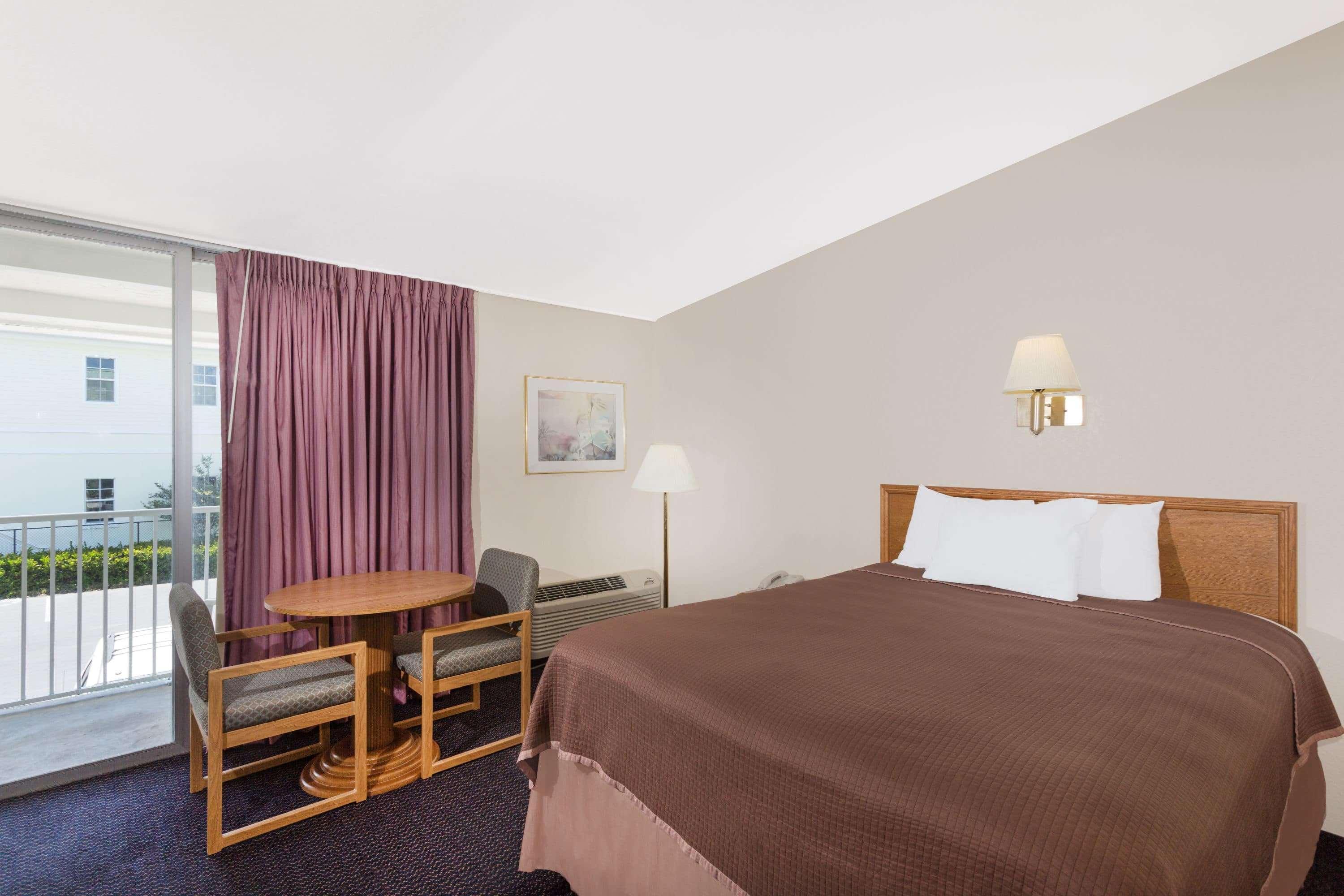 Howard Johnson By Wyndham Vero Beach / Downtown Buitenkant foto